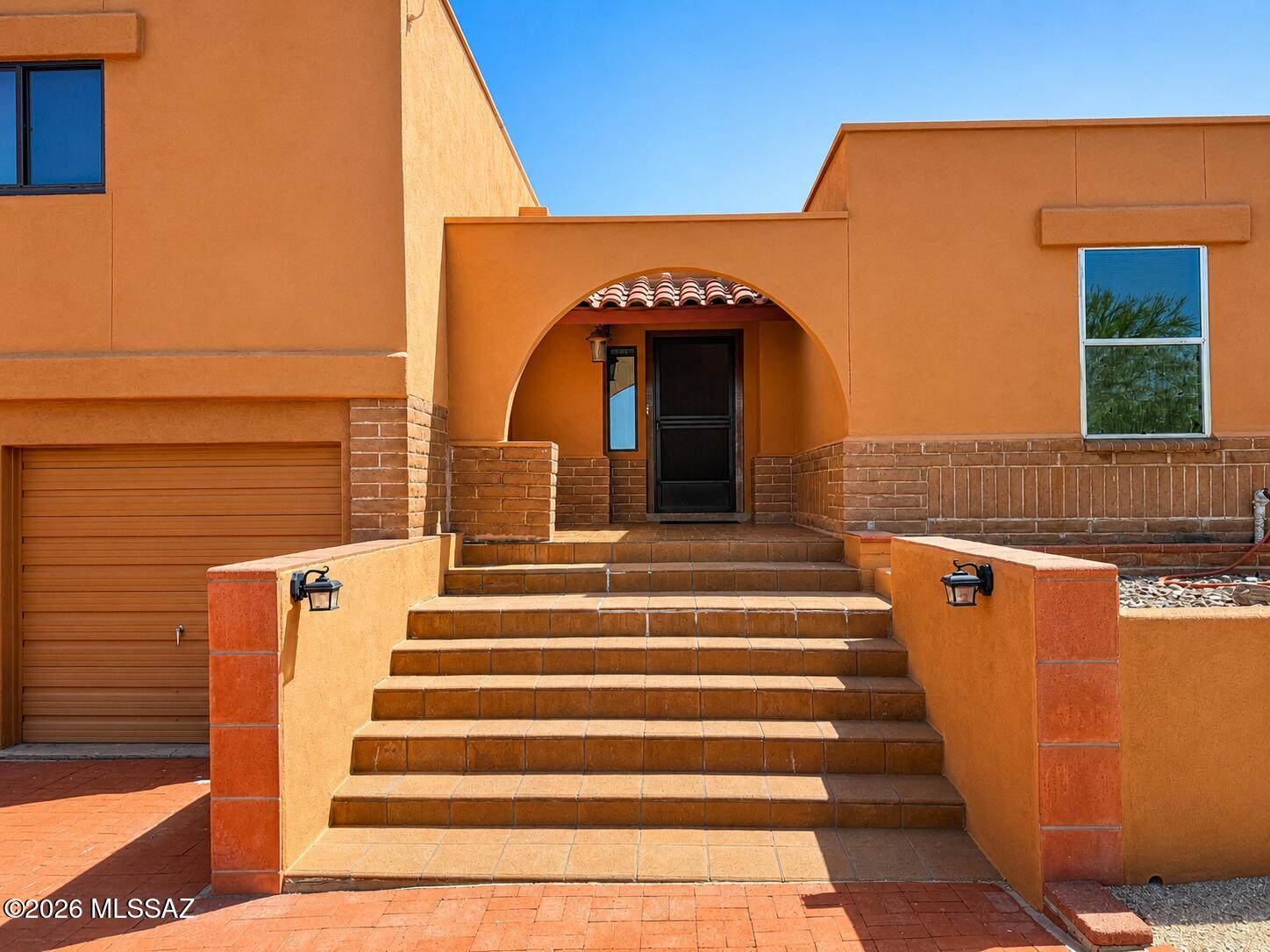 11155 East St James Road Tucson, AZ 85748 - Photo 3 of 6 stairs