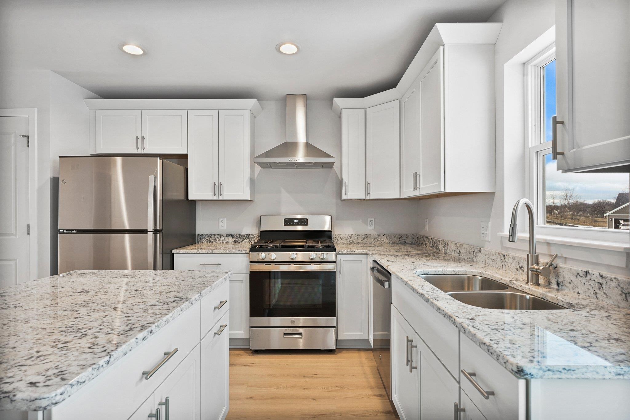 342 Wild Rose, Unit 47 Stoughton, WI 53589 - Photo 7 of 14