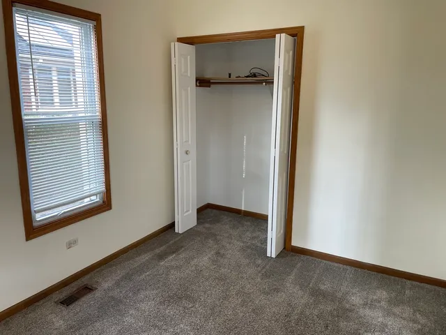 $1,500 | 320 East 13th Street, Unit A, Lockport, IL 60441
