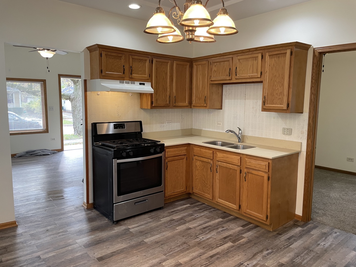 320 East 13th Street, Unit A Lockport, IL 60441 - Photo 8 of 24