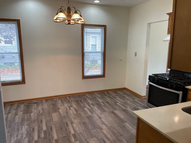 $1,500 | 320 East 13th Street, Unit A, Lockport, IL 60441