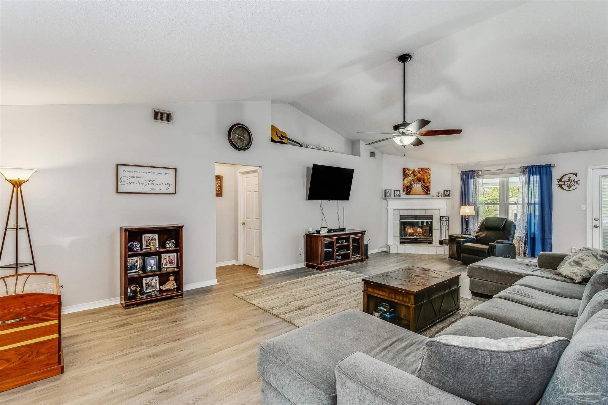 5541 Berrybrook Circle Pace, FL 32571 - Photo 9 of 31