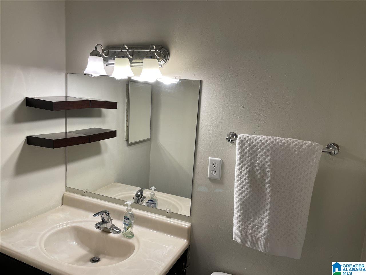 3445 Sandner Court, Unit A Birmingham, AL 35209 - Photo 13 of 19
