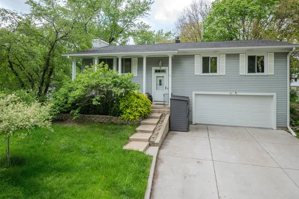 $400,000 | 10 Cumberland Court, Cary, IL 60013