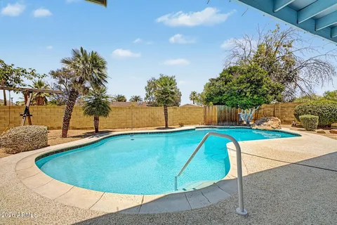 $635,000 | 2818 East Paradise Drive, Phoenix, AZ 85028