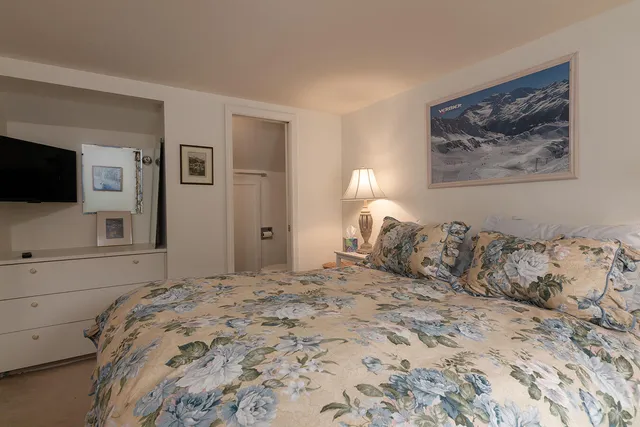 $675,000 | 3037 Main Street, Unit 3037, Carrabassett Valley, ME 04947