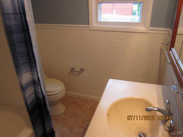 3061 Roxford Road Allentown, PA 18103 - Photo 9 of 21 Gallery Image 9