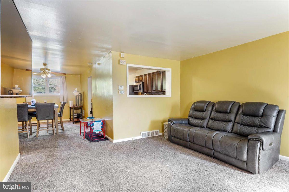 3915 Worrilow Road Brookhaven, PA 19015 - Photo 5 of 27