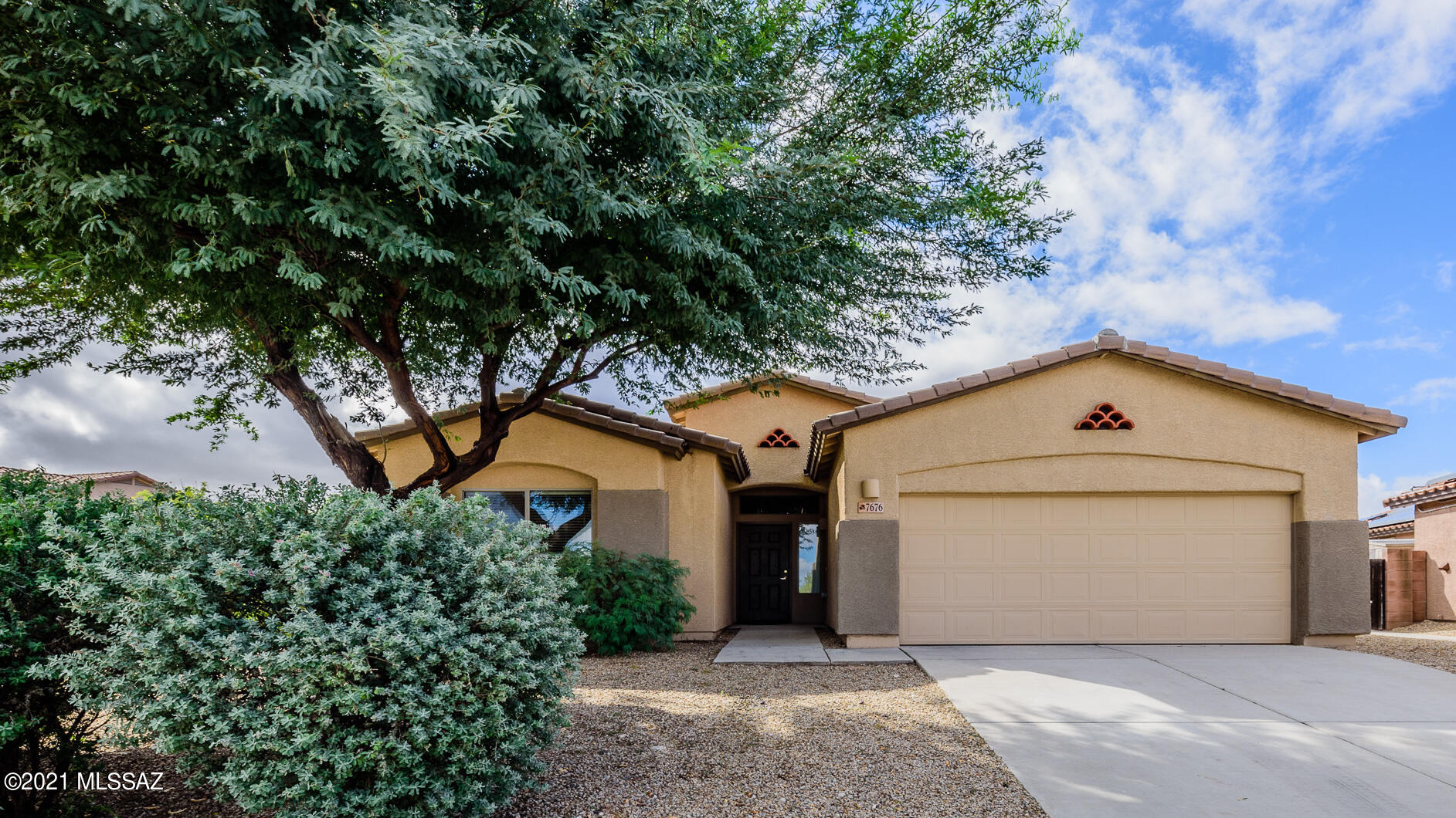 7676 East Fair Meadows Loop Tucson, AZ 85756 - Photo 2 of 27