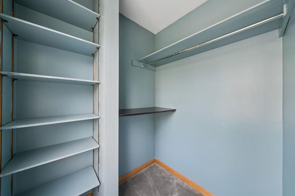 446 Diablo Drive Pittsburgh, PA 15241 - Photo 31 of 39 a view of an empty walk in closet