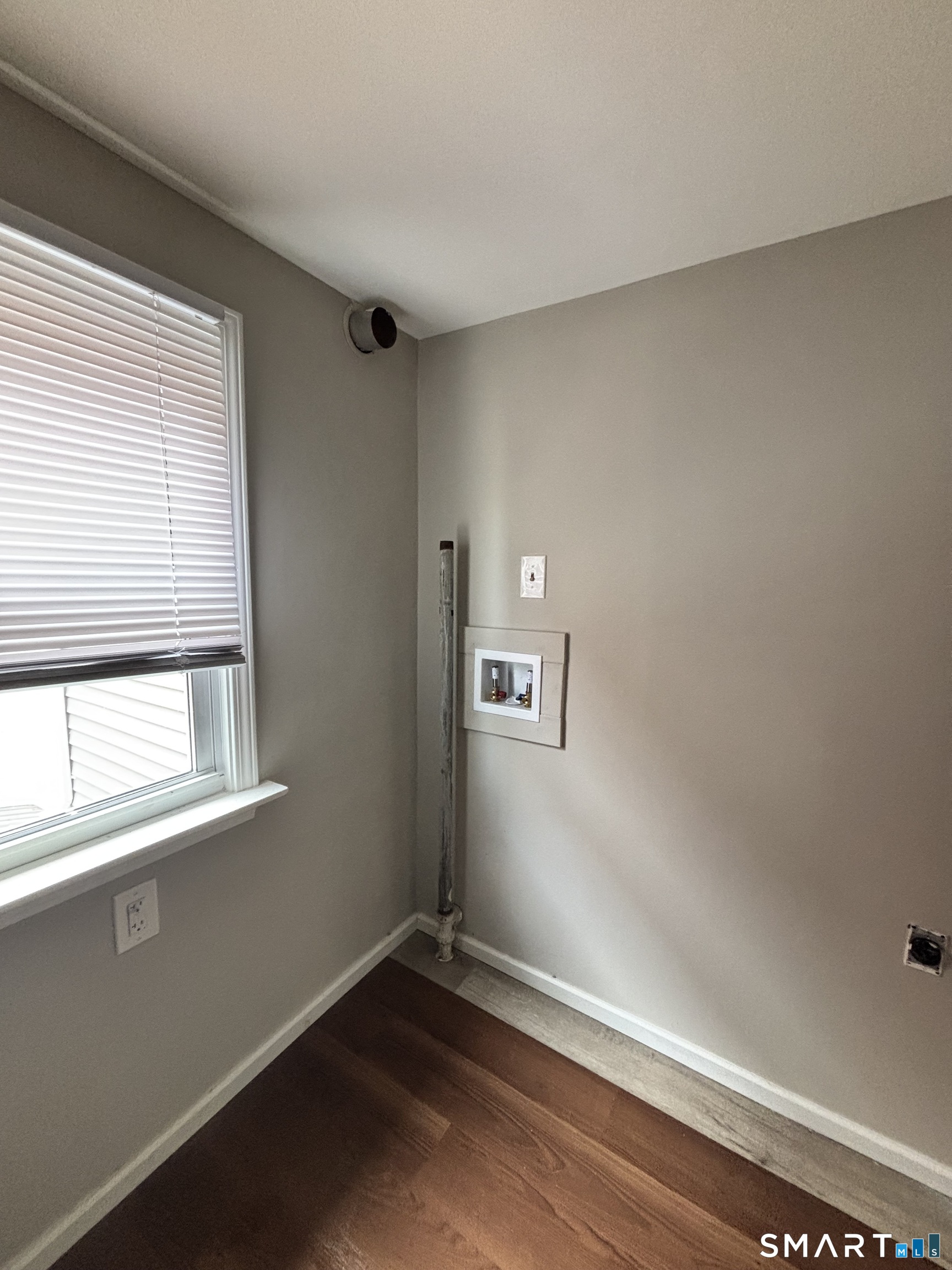 8 Thompson Court Enfield, CT 06082 - Photo 17 of 20