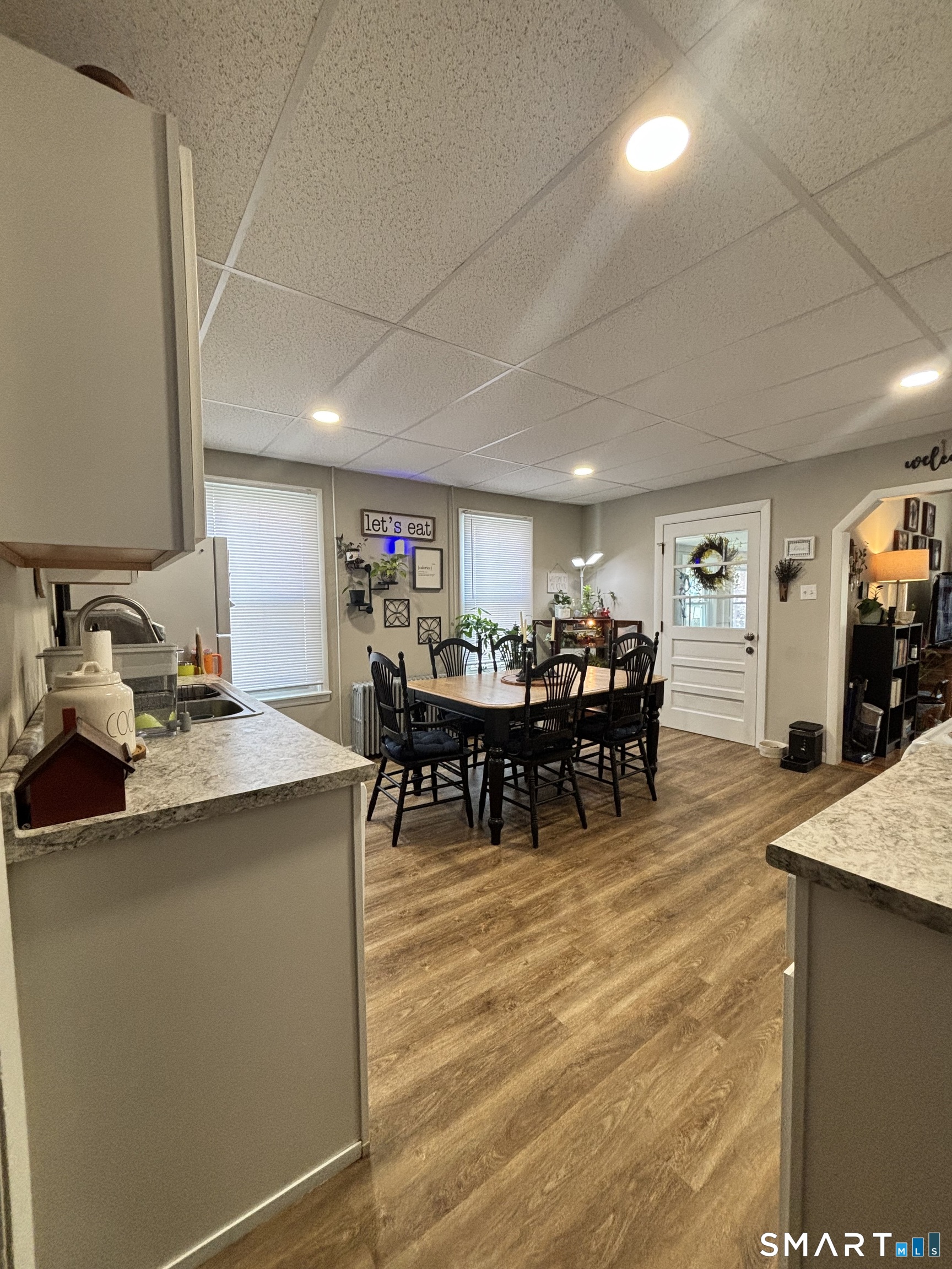 8 Thompson Court Enfield, CT 06082 - Photo 5 of 20