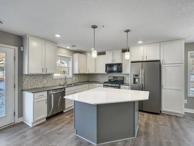 $389,000 | 10269 Chesshire Lane North, Maple Grove, MN 55369