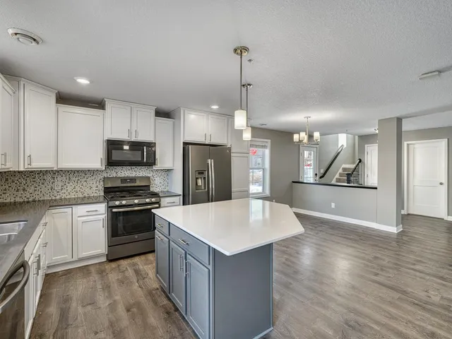 $389,000 | 10269 Chesshire Lane North, Maple Grove, MN 55369