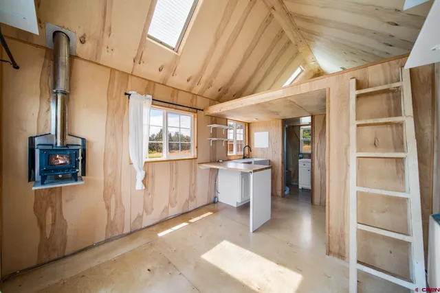 a view of a storage & utility room