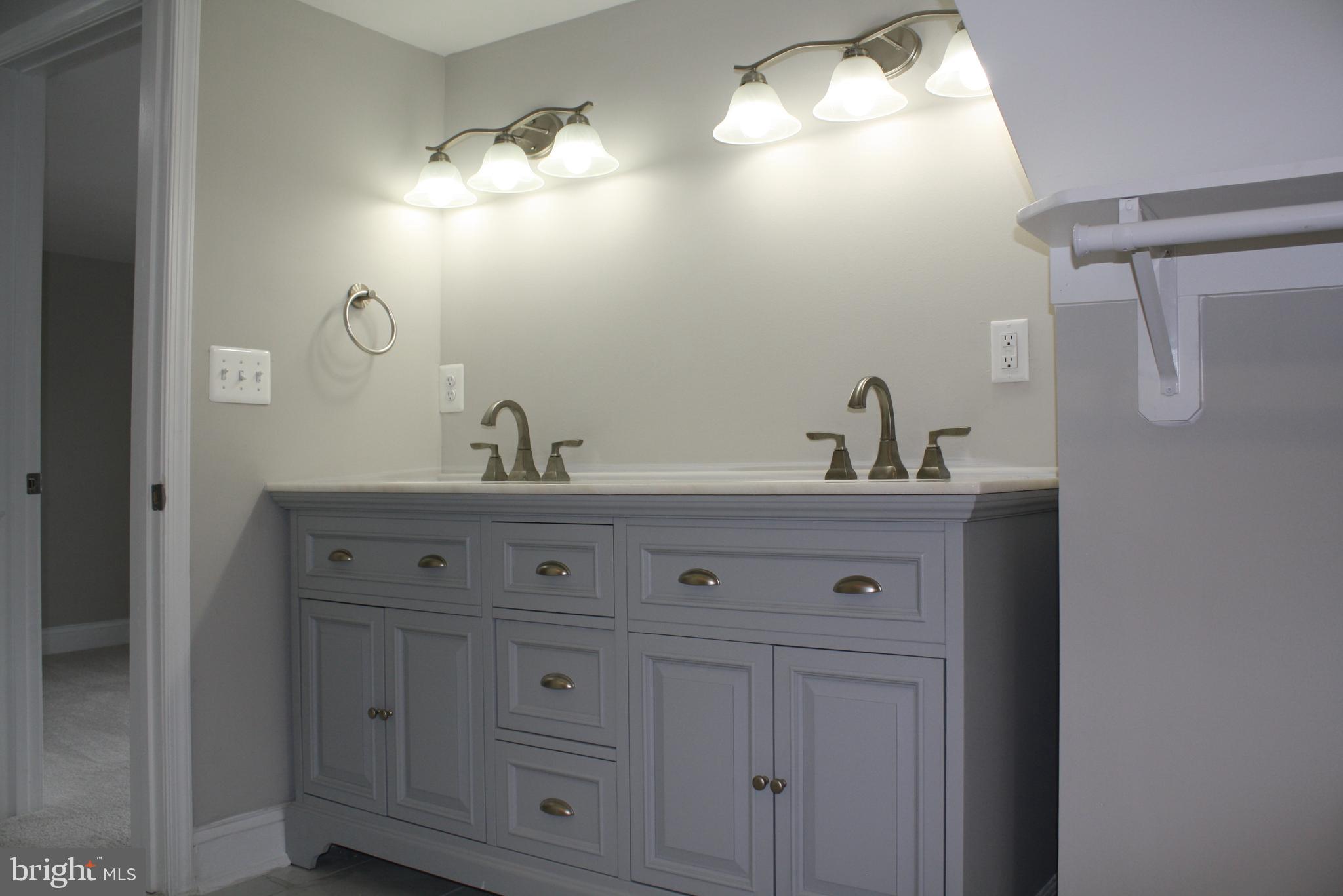 8000 Oakleigh Road Parkville, MD 21234 - Photo 20 of 28 Dual sinks and plenty of drawers & cabinets