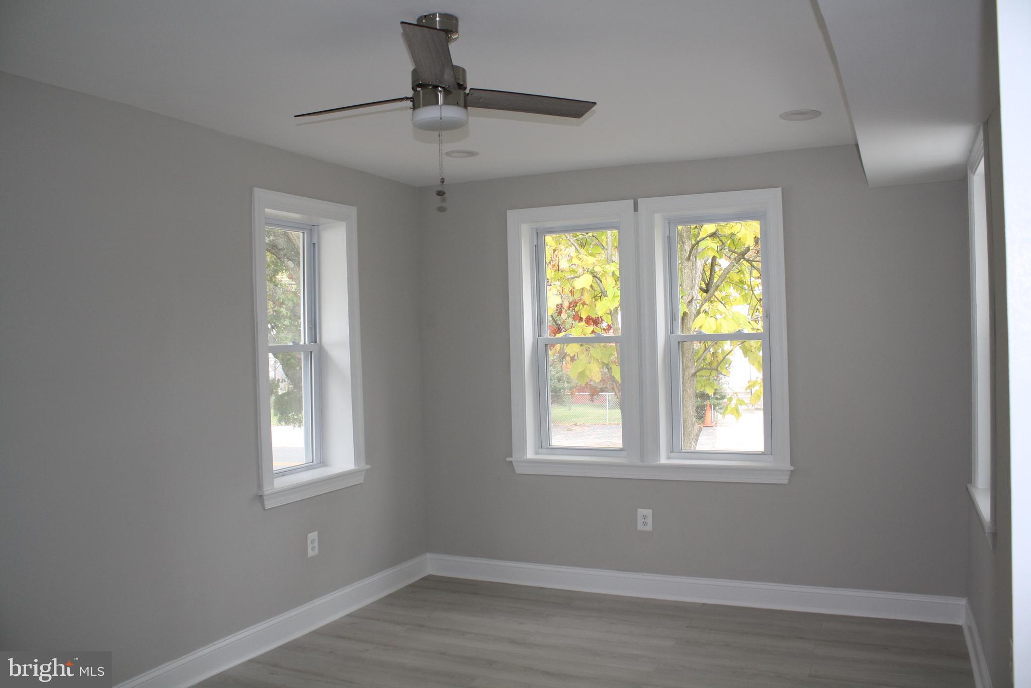 8000 Oakleigh Road Parkville, MD 21234 - Photo 6 of 28 1st floor bedroom