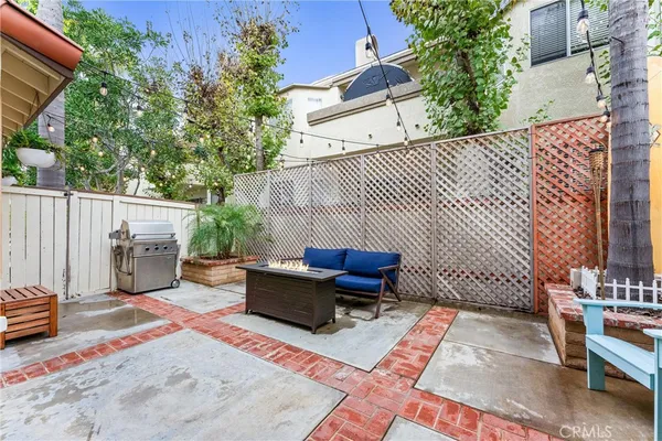 $995,000 | 4700 Warner Avenue, Unit 112, Huntington Beach, CA 92649