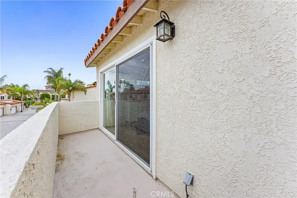 $995,000 | 4700 Warner Avenue, Unit 112, Huntington Beach, CA 92649