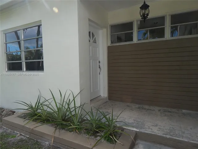 $3,950 | 7800 Southwest 69th Avenue, Miami, FL 33143