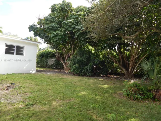 $3,950 | 7800 Southwest 69th Avenue, Miami, FL 33143