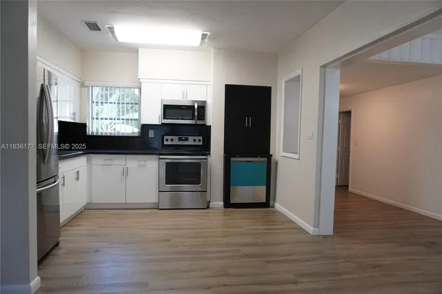 $3,950 | 7800 Southwest 69th Avenue, Miami, FL 33143