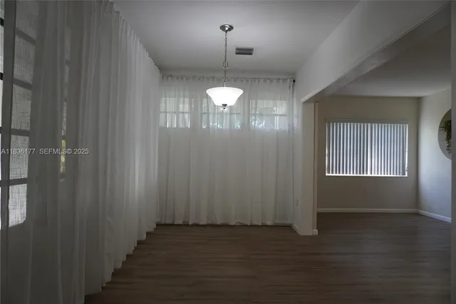 $3,950 | 7800 Southwest 69th Avenue, Miami, FL 33143