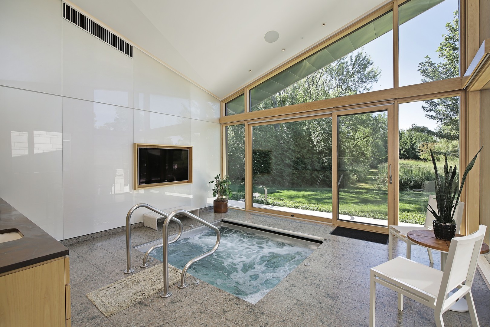 2500 Telegraph Road Bannockburn, IL 60015 - Photo 25 of 51