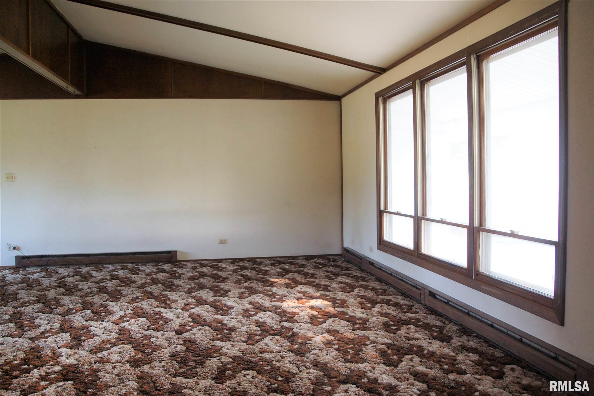 18421 North Duncan Road Princeville, IL 61559 - Photo 3 of 23 Gallery Image 3