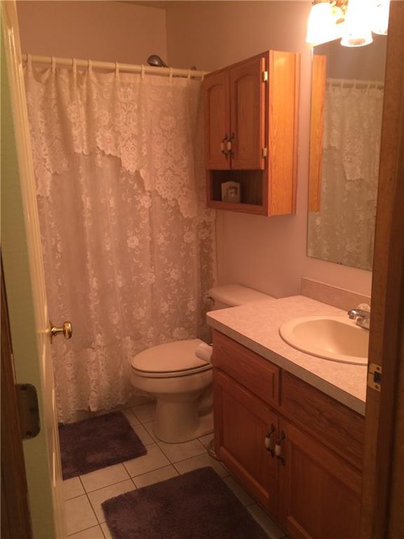 5620 Dutch Ridge Road Beaver, PA 15009 - Photo 9 of 19 Main Bath