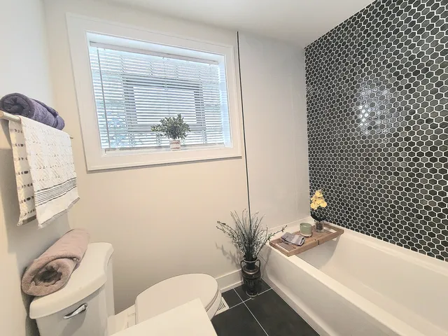 $467,500 | 6129 South Parkside Avenue, Chicago, IL 60638