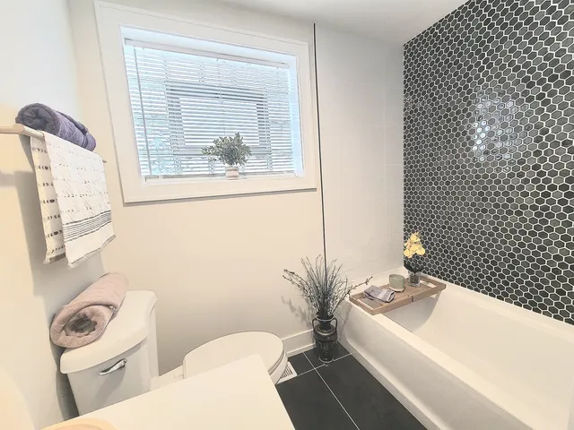 $467,500 | 6129 South Parkside Avenue, Chicago, IL 60638