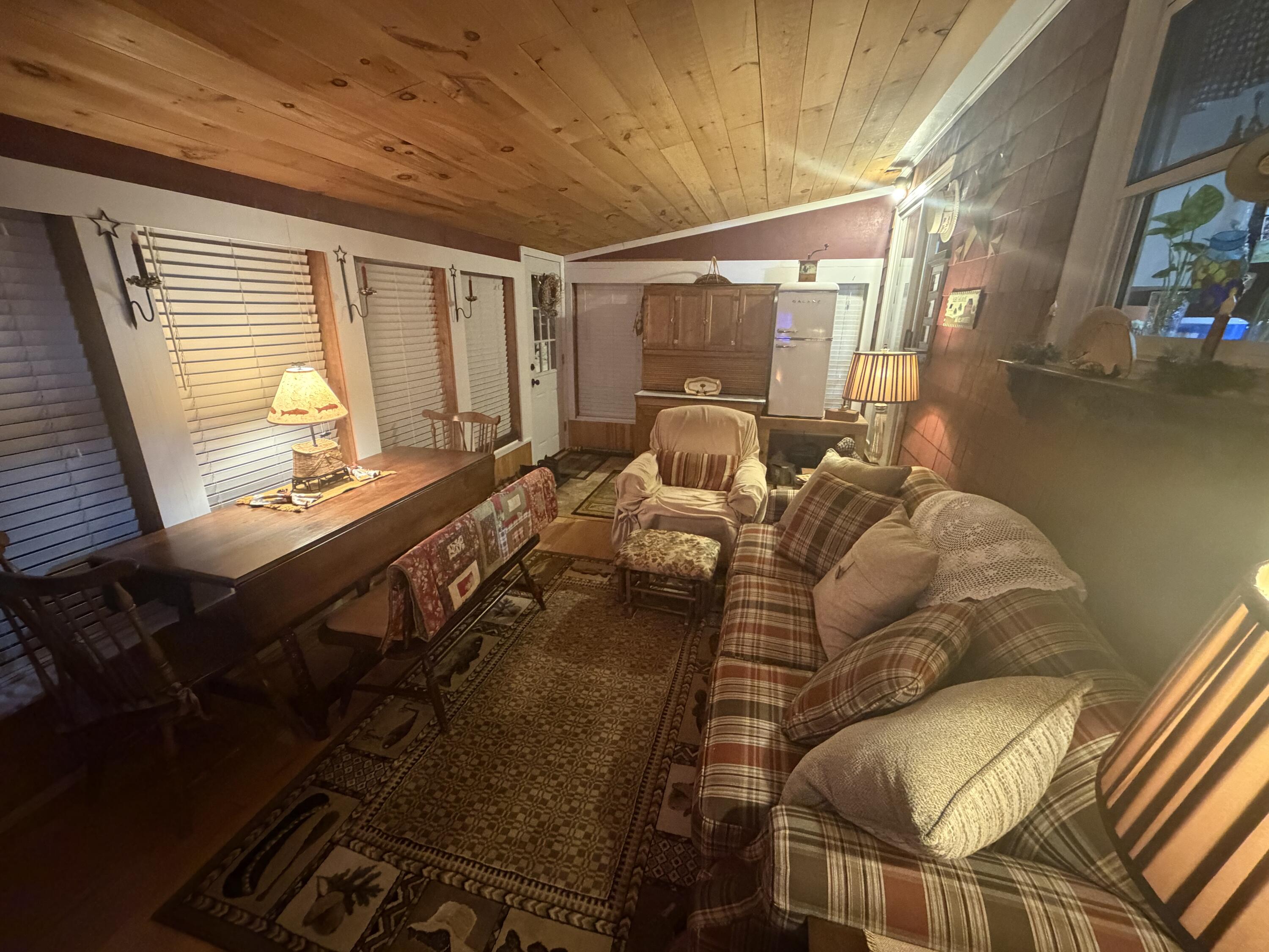 18 Winter Street Millinocket, ME 04462 - Photo 26 of 36 848F1211-78A5-4B32-98DC-D4AC5DFA86FF