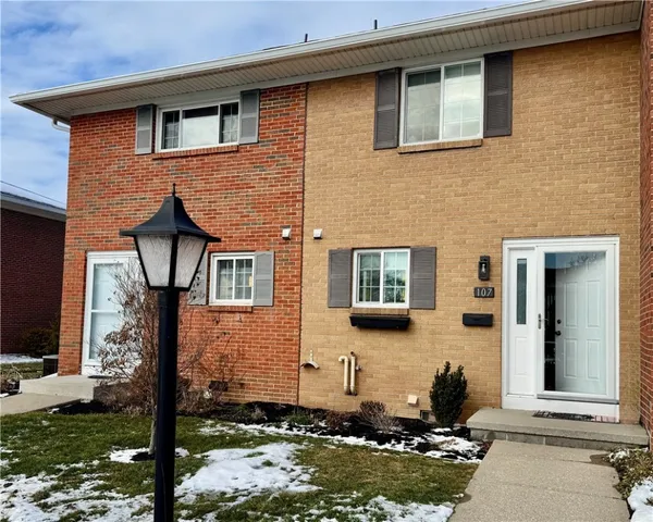 $295,000 | 107 Holiday Harbour, Canandaigua City, NY 14424