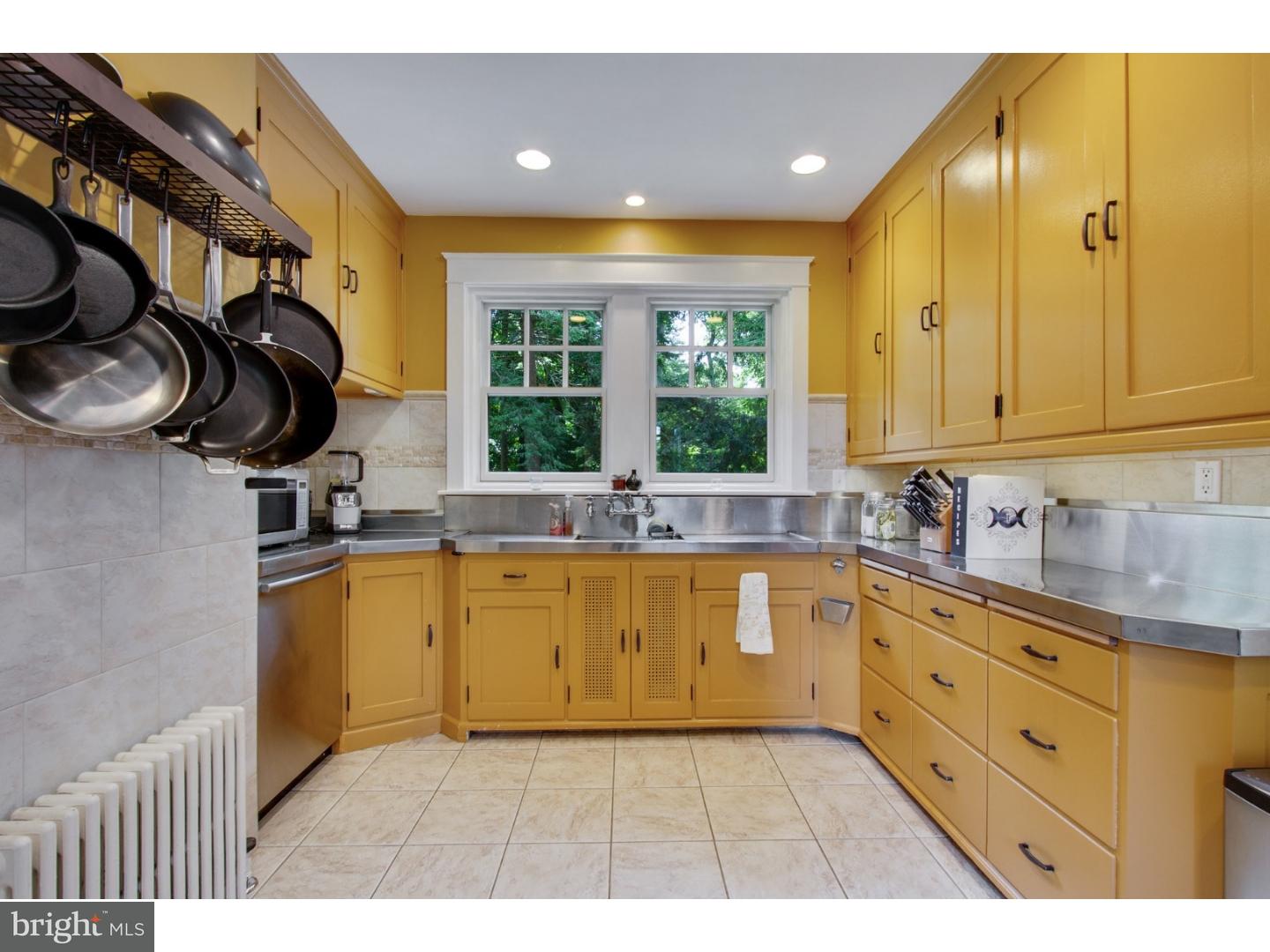 903 South Providence Road Wallingford, PA 19086 - Photo 3 of 25 Kitchen
