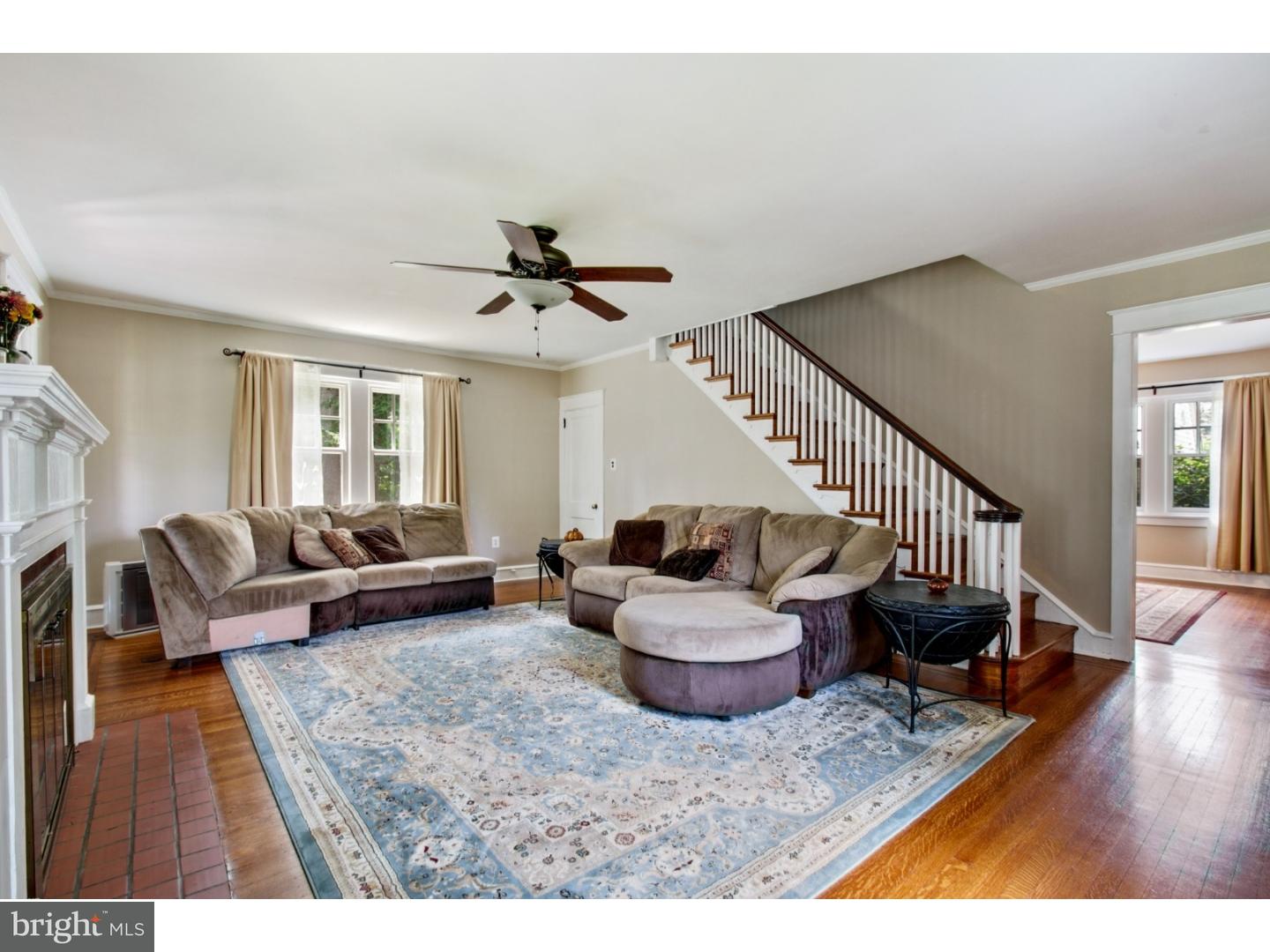 903 South Providence Road Wallingford, PA 19086 - Photo 10 of 25 Living Room