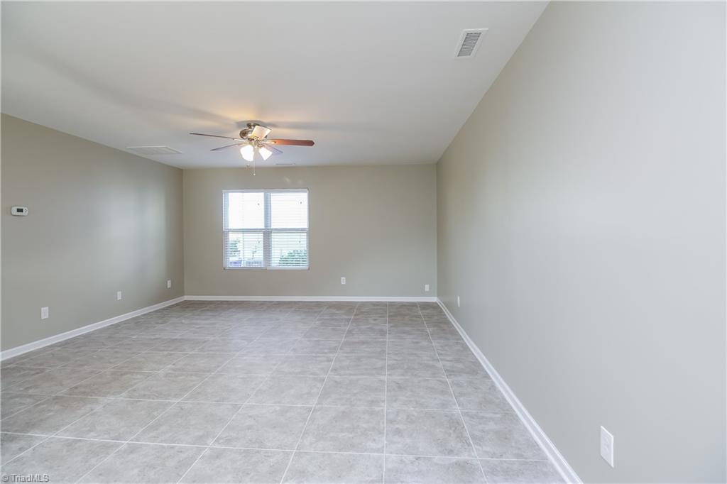 301 Collington Drive Mebane, NC 27302 - Photo 4 of 18