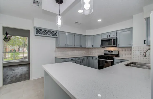 $375,000 | 2106 Spyglass Drive, League City, TX 77573