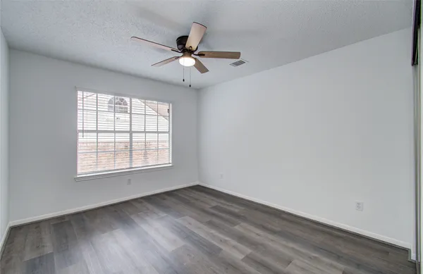 $375,000 | 2106 Spyglass Drive, League City, TX 77573