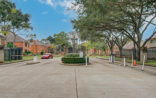 $375,000 | 2106 Spyglass Drive, League City, TX 77573