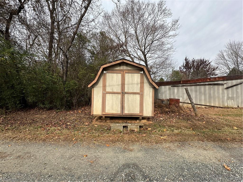 4832 Vienna Dozier Road Pfafftown, NC 27040 - Photo 33 of 46