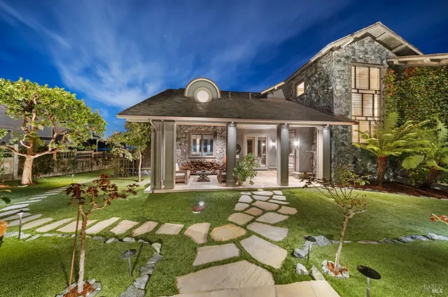 $7,477,000 | 448 Greenwood Beach Road, Tiburon, CA 94920