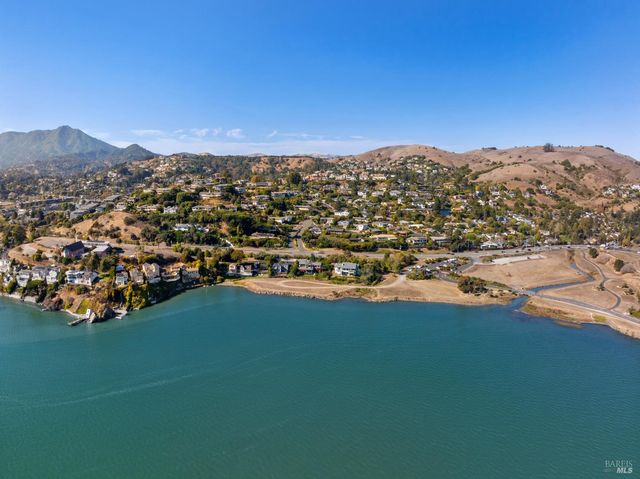 $6,970,000 | 448 Greenwood Beach Road, Tiburon, CA 94920