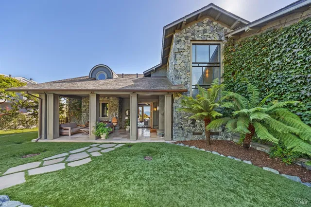 $7,477,000 | 448 Greenwood Beach Road, Tiburon, CA 94920