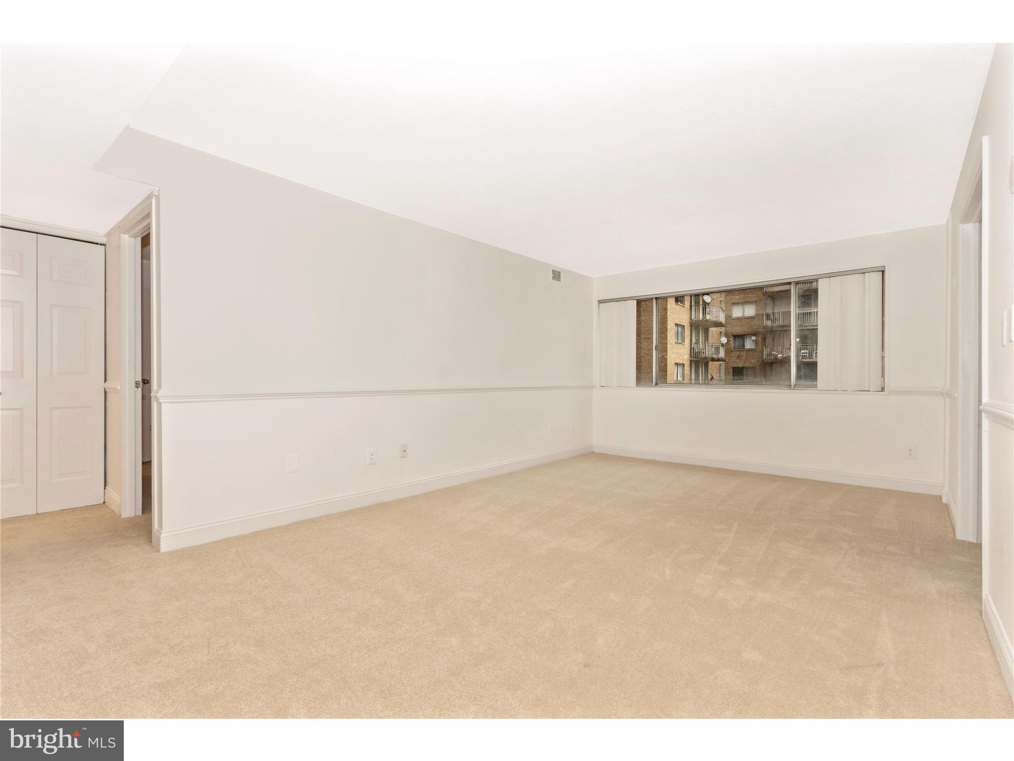 1836 Metzerott Road, Unit 510 Adelphi, MD 20783 - Photo 12 of 52 Living Room