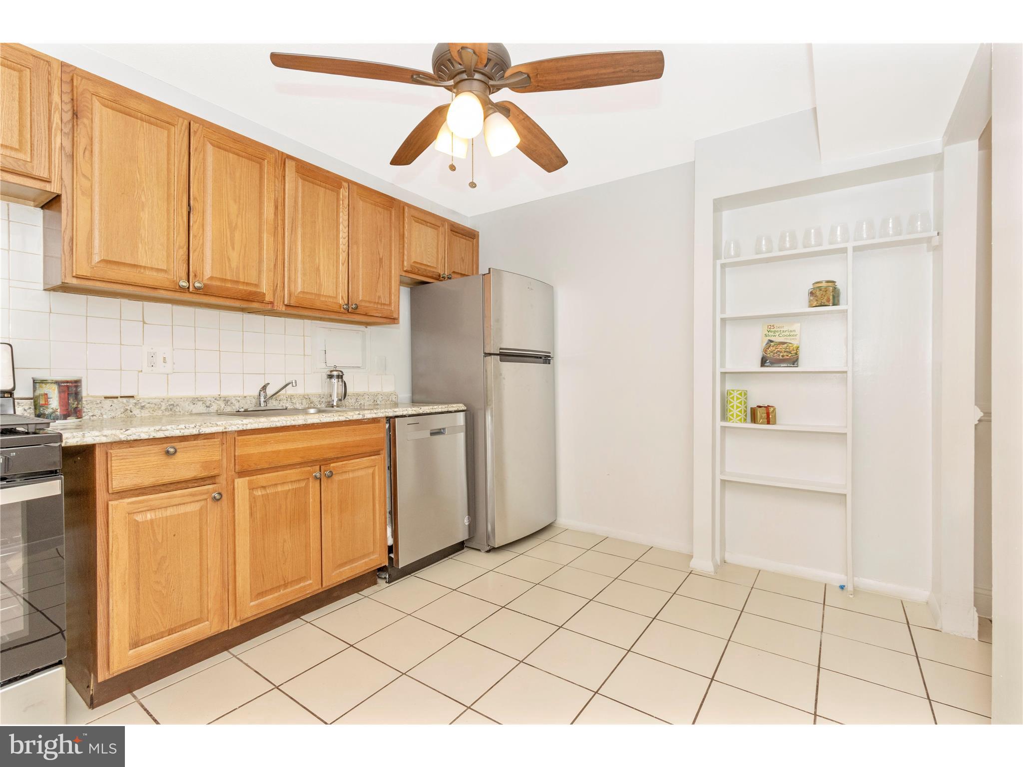 1836 Metzerott Road, Unit 510 Adelphi, MD 20783 - Photo 7 of 52 Kitchen