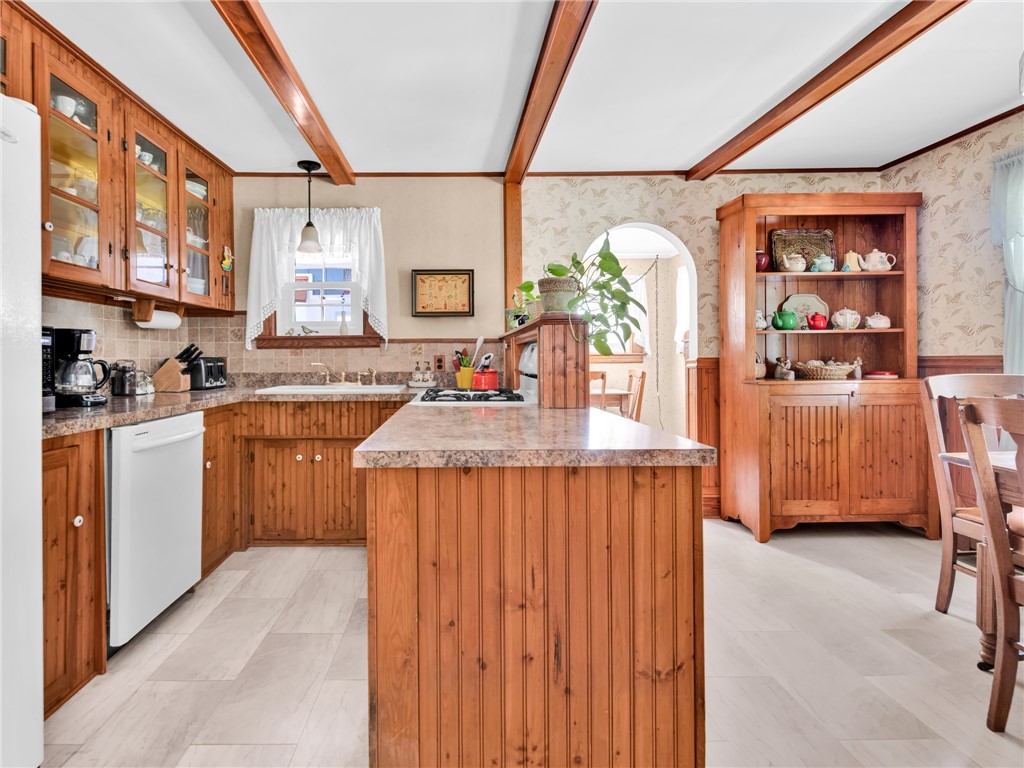 335 Eagle Peak Road Burrillville, RI 02859 - Photo 12 of 35 Kitchen
