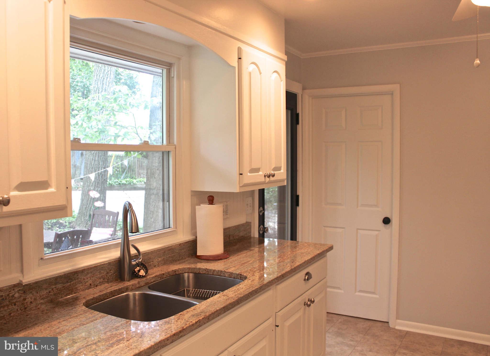 8729 Oakleigh Road Baltimore, MD 21234 - Photo 3 of 30 Kitchen