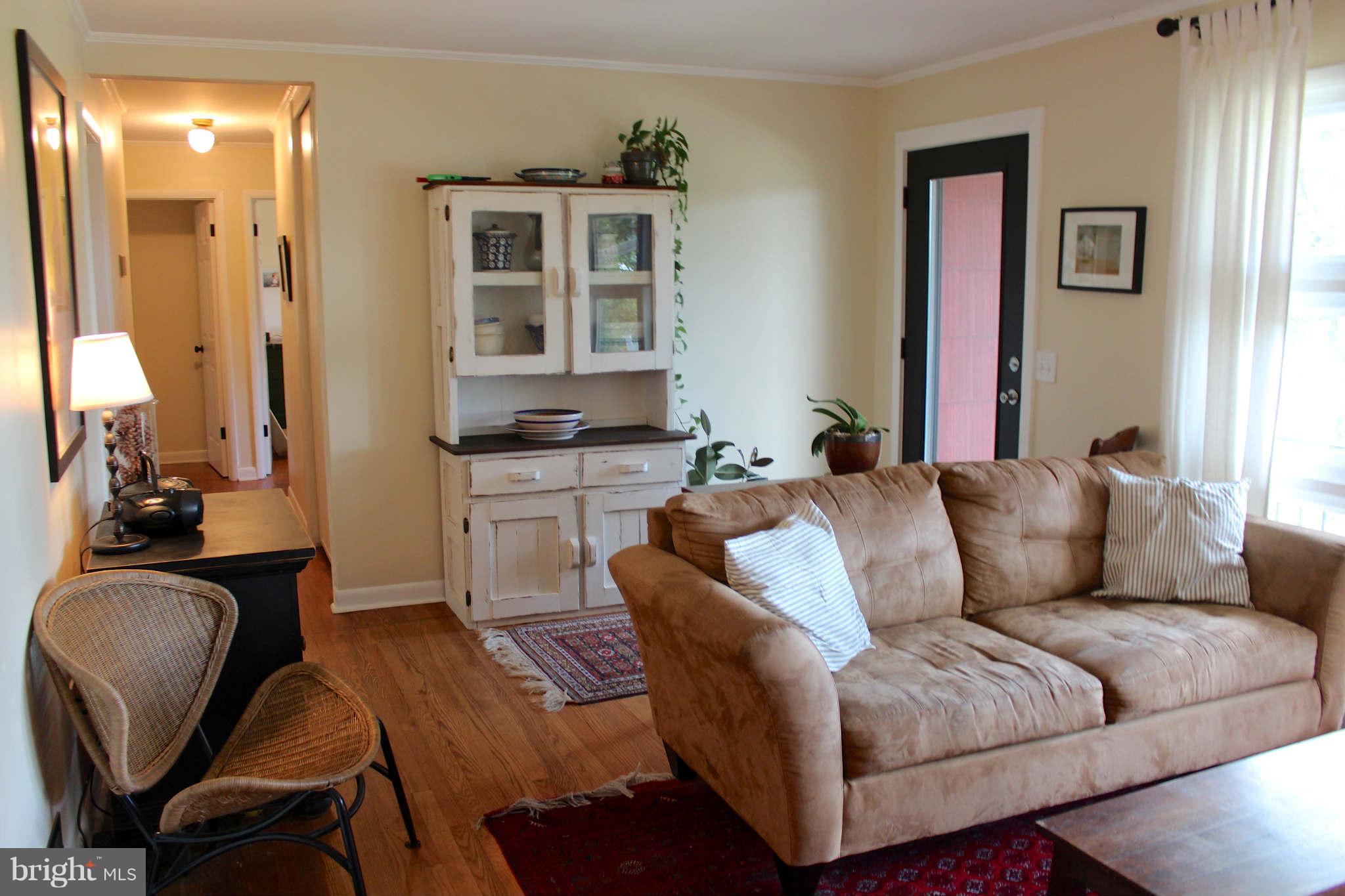8729 Oakleigh Road Baltimore, MD 21234 - Photo 10 of 30 Living Room
