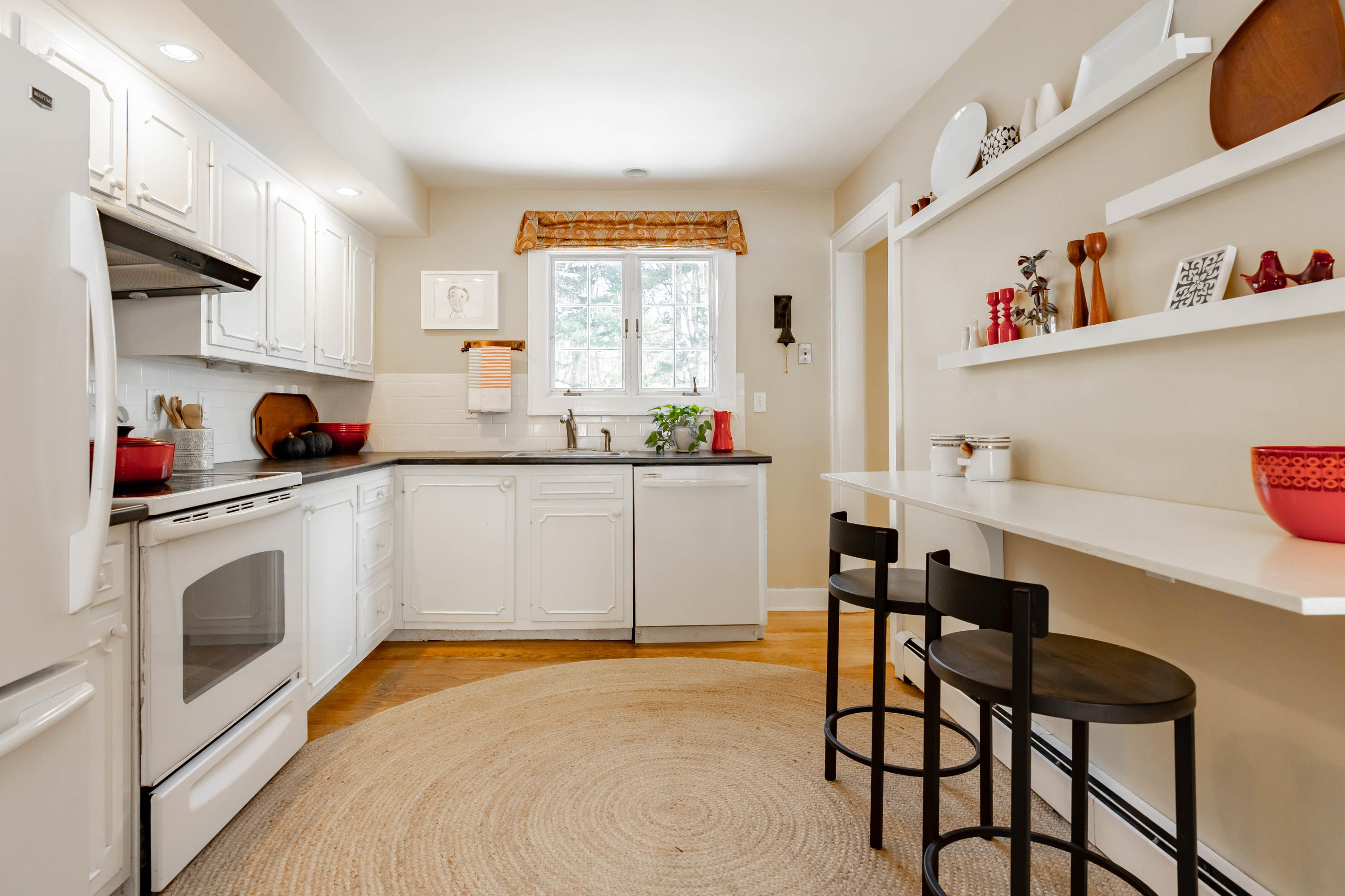 174 Foreside Road Cumberland, ME 04110 - Photo 9 of 47 174 Foreside Road_Kitchen
